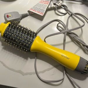 The Double Shot Oval Blow-Dryer Brush